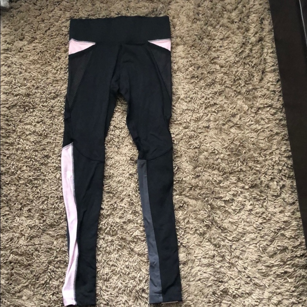 Victoria’s Secret leggings